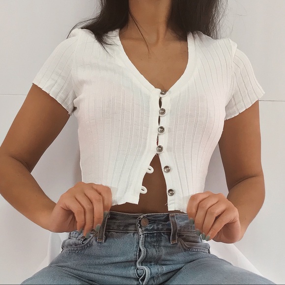 Vixen Button Crop Top - Picture 2 of 7